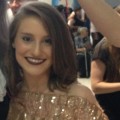 Luíza Hrynyszyn Menezes, Bacharel em Direito e Correspondente Jurídico em Porto Alegre, RS