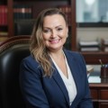 Simone Latosinski, Bacharel em Direito e Correspondente Jurídico em Canoas, RS